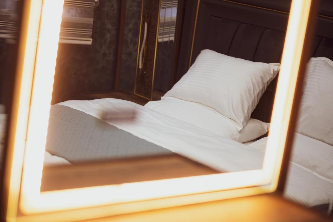 Hotel Premium Pristina Exteriör bild