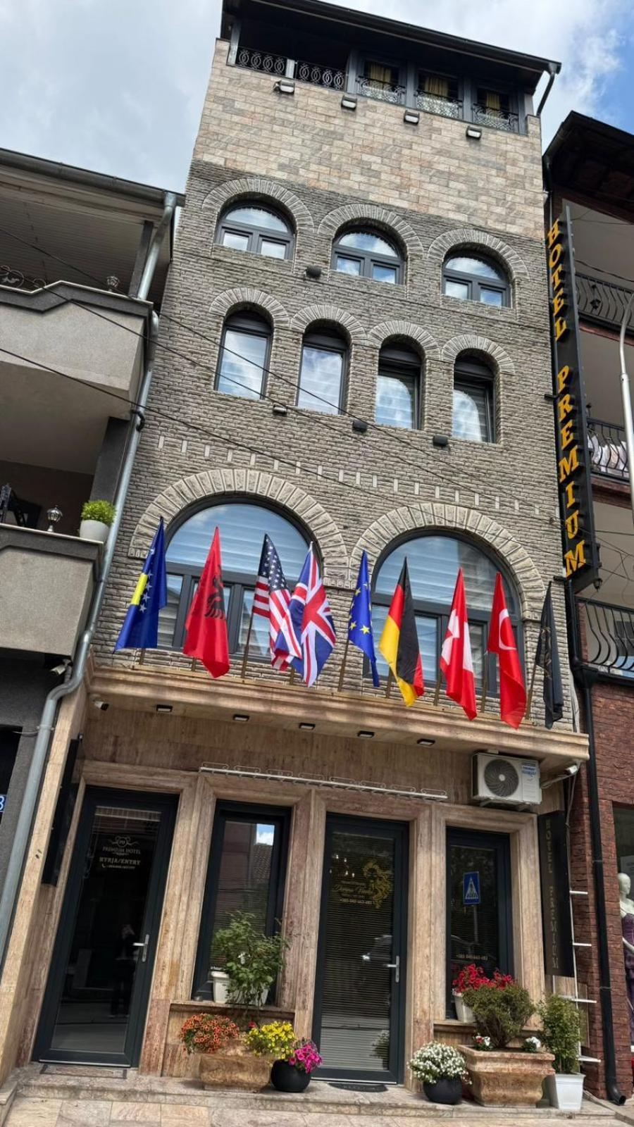 Hotel Premium Pristina Exteriör bild